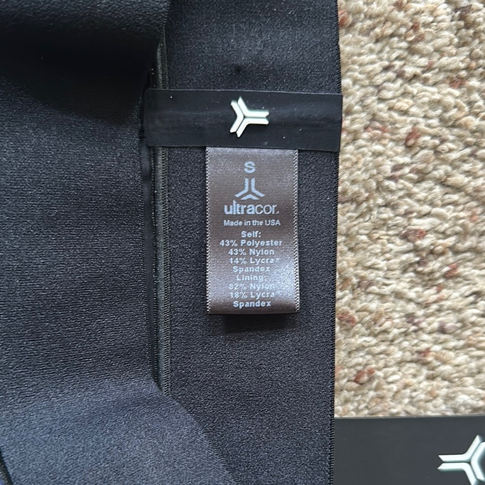 Ultracor Navy Geometric Pattern Leggings - Picture 2 of 6